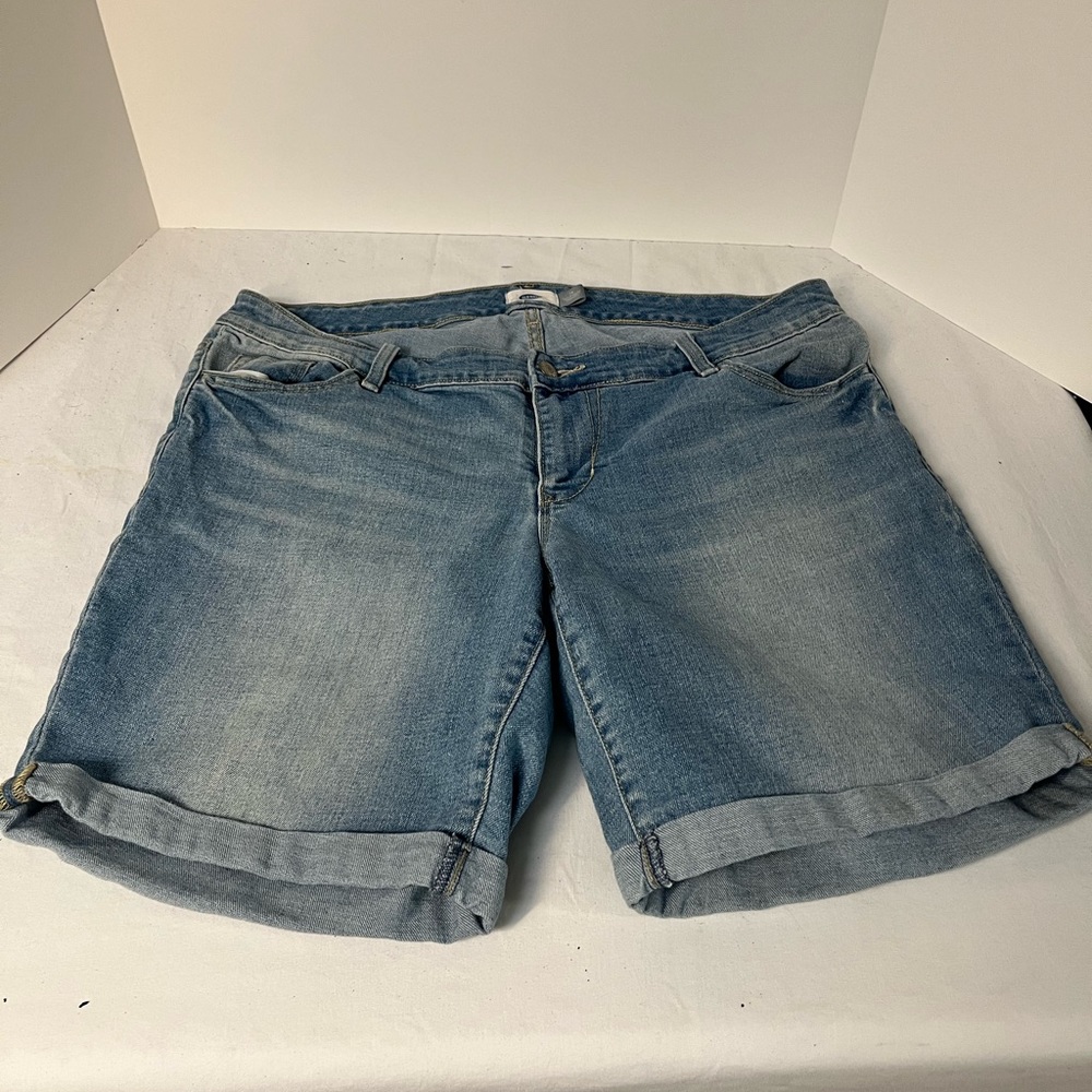 Old Navy Denim Shorts size 16